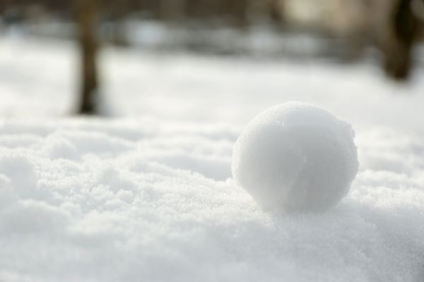 een sneeuwbal die steeds groter wordt