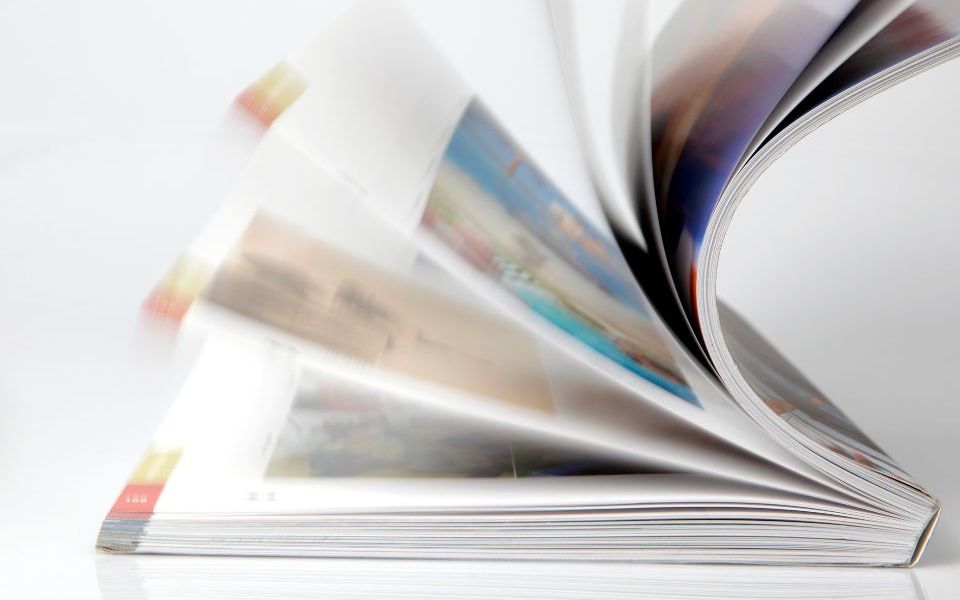 bladeren door tijdschrift